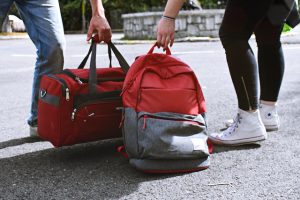 Jak zorganizować przewóz bagażu w podróży